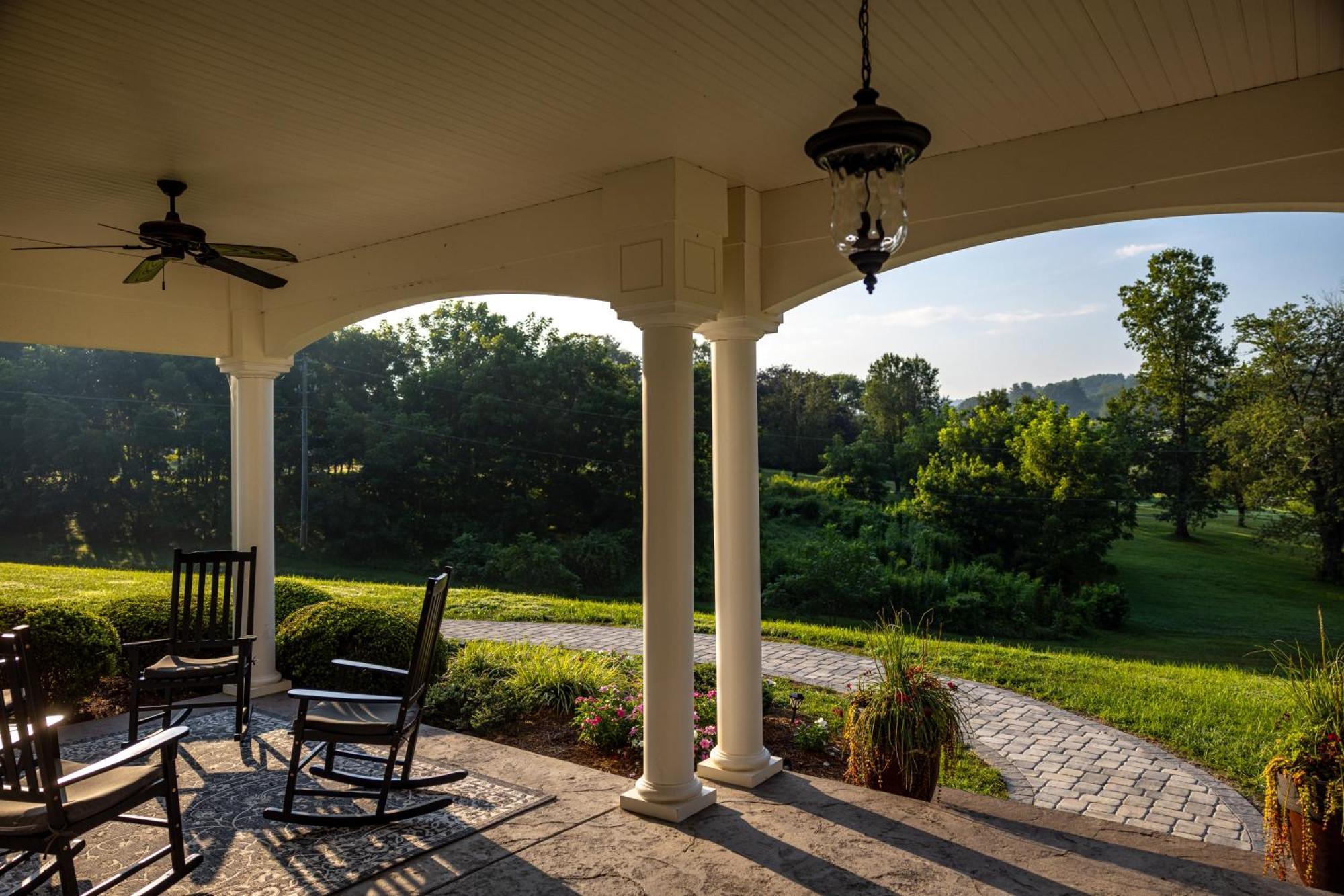 Bed & Breakfast On Tiffany Hill Mills River Εξωτερικό φωτογραφία
